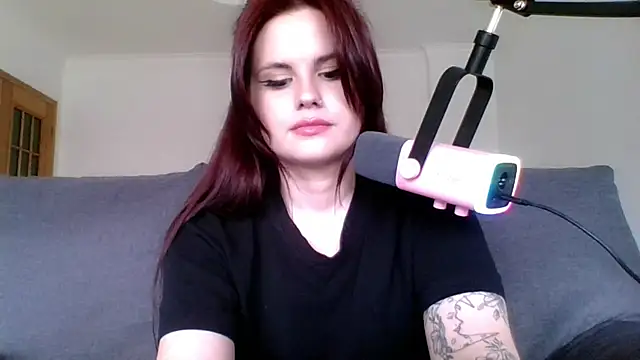 Snapshot of Della_Ideal chatting on March 2, 4:14 pm Della Ideal online show from March 2, 4:14 pm