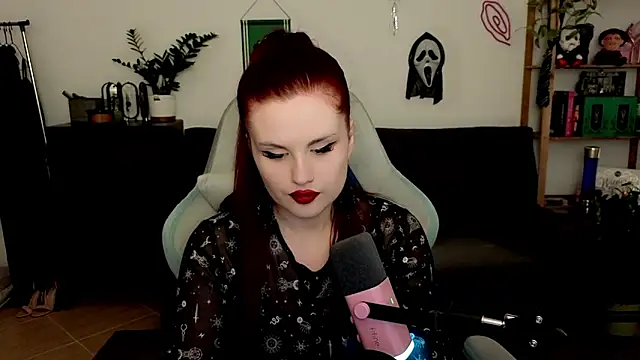 Della Ideal online show from December 14, 5:07 pm