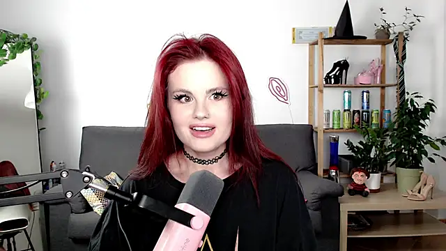 Snapshot of Della_Ideal chatting on September 17, 5:26 pm Della Ideal online show from September 17, 5:26 pm
