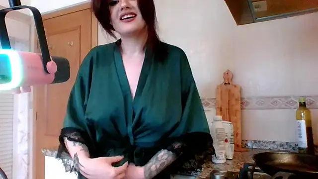 Snapshot of Della_Ideal chatting on February 27, 10:22 am Della Ideal online show from February 27, 10:22 am