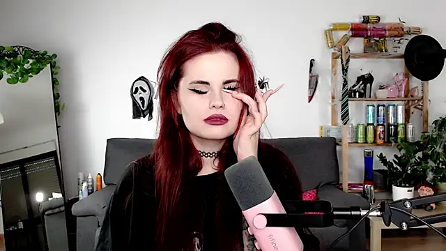 Snapshot of Della_Ideal chatting on October 11, 5:25 pm Della Ideal online show from October 11, 5:25 pm