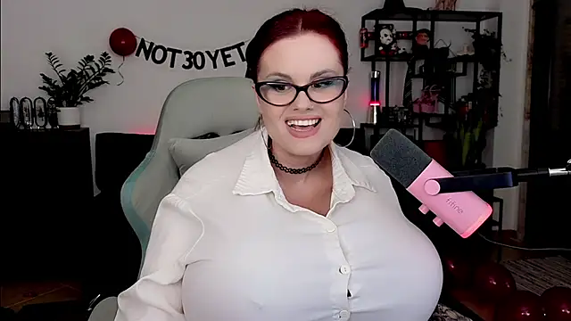 Della Ideal online show from March 4, 6:48 pm