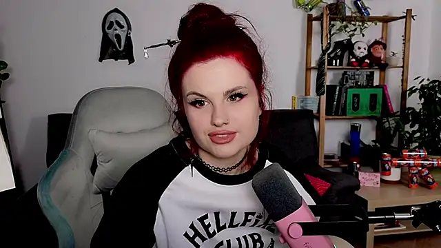 Della Ideal online show from November 17, 4:00 pm