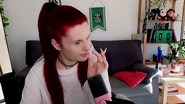 Della Ideal online show from November 18, 10:51 am