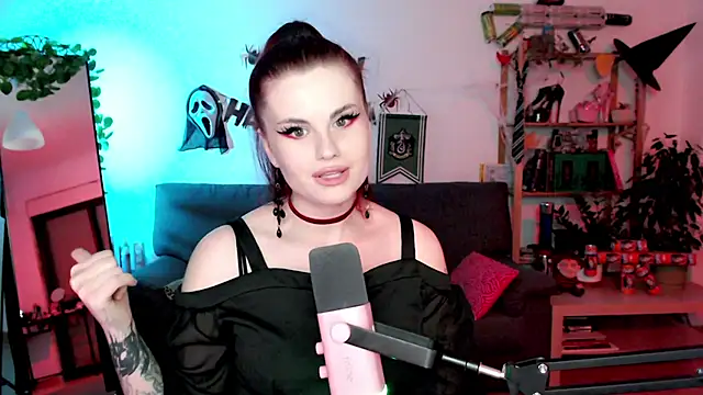 Della Ideal online show from October 26, 5:57 pm