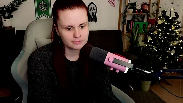 Della Ideal online show from December 22, 6:08 pm