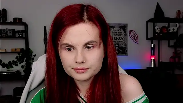 Della Ideal online show from March 25, 7:02 pm