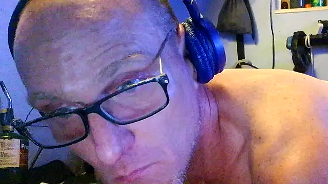 PornStro921 online show from May 30, 9:31 pm