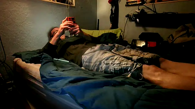 Snapshot of PornStro921 chatting on January 18, 12:03 am PornStro921 online show from January 18, 12:03 am