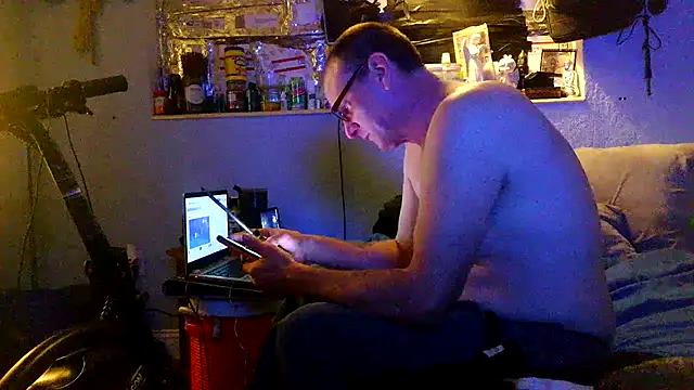 PornStro921 online show from April 4, 8:43 am