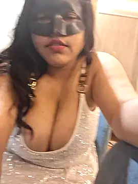 Snapshot of Mazzakiinn chatting on May 24, 7:47 pm Mazzakiinn online show from May 24, 7:47 pm