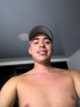 Snapshot of Cristopher1112 chatting on November 16, 8:41 am Cristopher1112 online show from November 16, 8:41 am