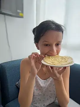 Soy Sara7 online show from April 8, 2:07 pm