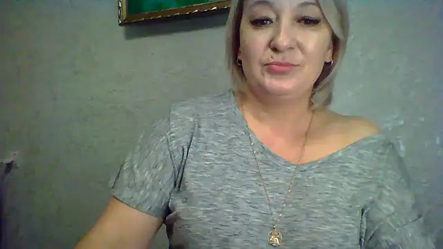 ArielXLoveresss online show from November 8, 10:24 pm