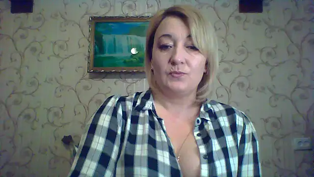 ArielXLoveresss online show from March 12, 7:35 am