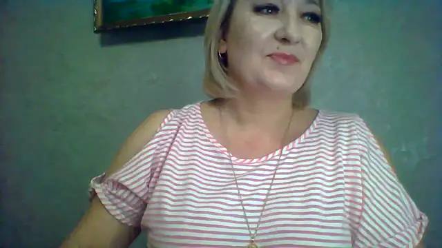 ArielXLoveresss online show from November 13, 8:57 pm