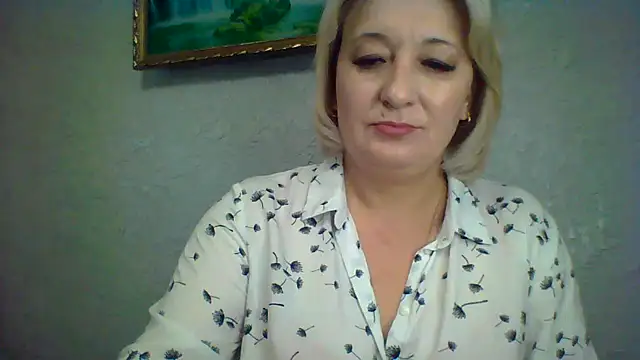 ArielXLoveresss online show from November 2, 7:57 am