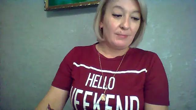 ArielXLoveresss online show from October 19, 7:22 am