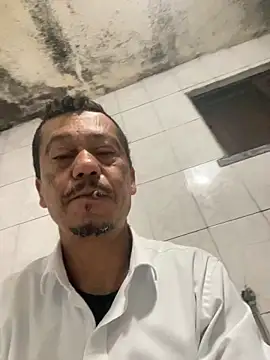 rogerdik76 online show from March 20, 5:52 am