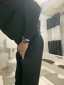 rogerdik76 online show from March 11, 6:07 am