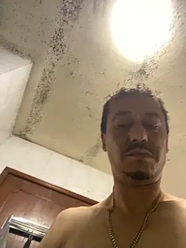 rogerdik76 online show from March 29, 8:43 pm