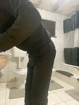 rogerdik76 online show from March 3, 6:20 am