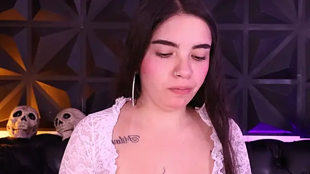 DaphneGlas online show from October 24, 12:59 pm