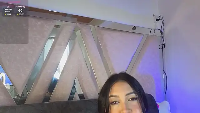 Snapshot of GirlPiscis chatting on March 10, 2:37 pm GirlPiscis online show from March 10, 2:37 pm