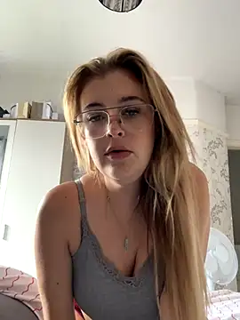 Busty-smiley-miley online show from September 16, 10:49 am