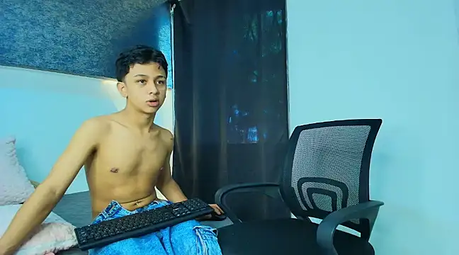 Snapshot of Dante_bre chatting on February 26, 4:38 pm Dante bre online show from February 26, 4:38 pm