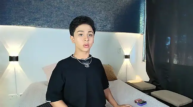 Snapshot of Dante_bre chatting on March 18, 3:01 pm Dante bre online show from March 18, 3:01 pm