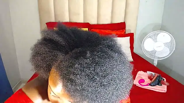 SEXYASSTINAXXX online show from February 21, 7:43 am