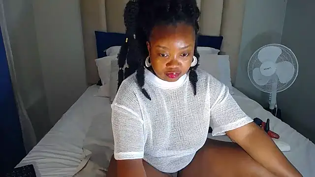 SEXYASSTINAXXX online show from February 13, 3:17 am