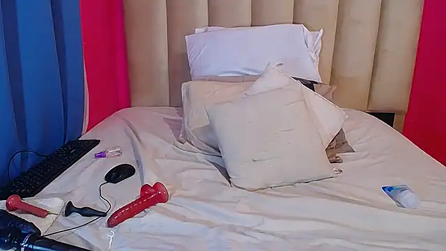 Snapshot of SEXYASSTINAXXX chatting on November 16, 3:50 pm SEXYASSTINAXXX online show from November 16, 3:50 pm