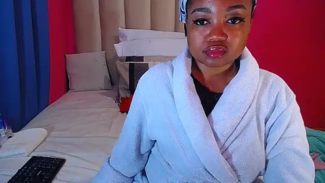 Snapshot of SEXYASSTINAXXX chatting on November 17, 11:03 am SEXYASSTINAXXX online show from November 17, 11:03 am