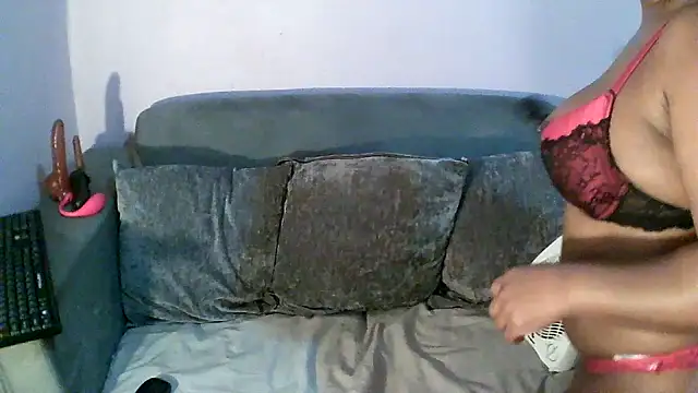 SEXYASSTINAXXX online show from June 30, 5:07 am