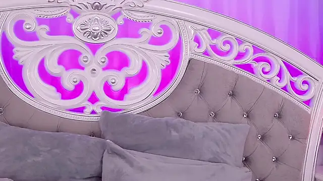 Snapshot of IvyAngel chatting on February 25, 8:00 pm IvyAngel online show from February 25, 8:00 pm