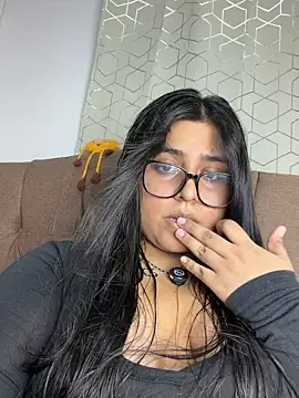 virginbrunette99 online show from May 26, 5:38 am
