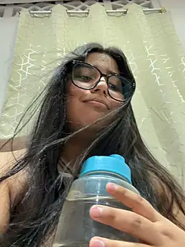 virginbrunette99 online show from January 11, 5:14 am