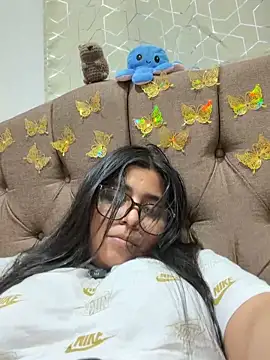 virginbrunette99 online show from February 18, 7:06 am