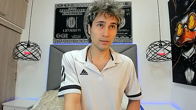 Snapshot of buddy_whitte chatting on October 30, 11:19 am buddy whitte online show from October 30, 11:19 am