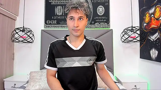 Snapshot of buddy_whitte chatting on November 15, 11:58 am buddy whitte online show from November 15, 11:58 am