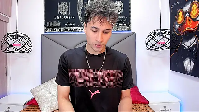 Snapshot of buddy_whitte chatting on November 23, 1:10 pm buddy whitte online show from November 23, 1:10 pm