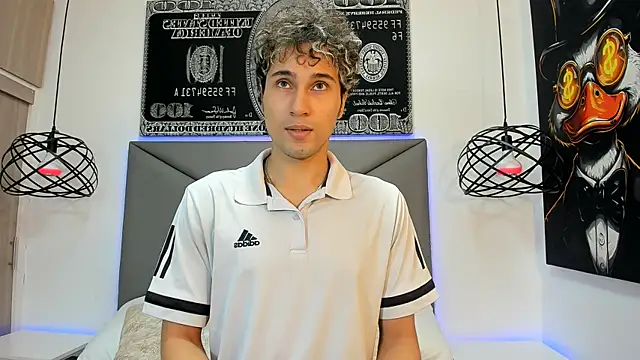 Snapshot of buddy_whitte chatting on November 5, 12:19 pm buddy whitte online show from November 5, 12:19 pm