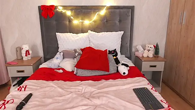 DaliaCruz online show from December 1, 8:21 pm