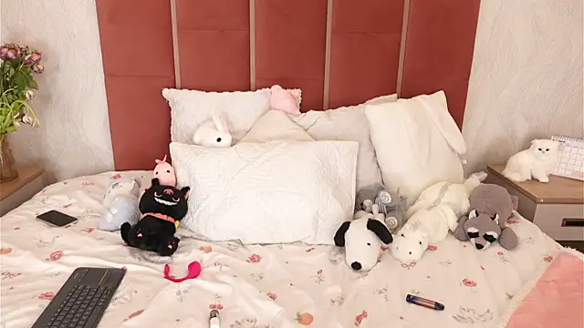 DaliaCruz online show from April 10, 6:04 pm