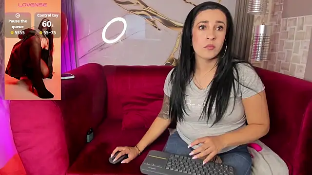 Bella williamss  online show from November 25, 8:42 pm