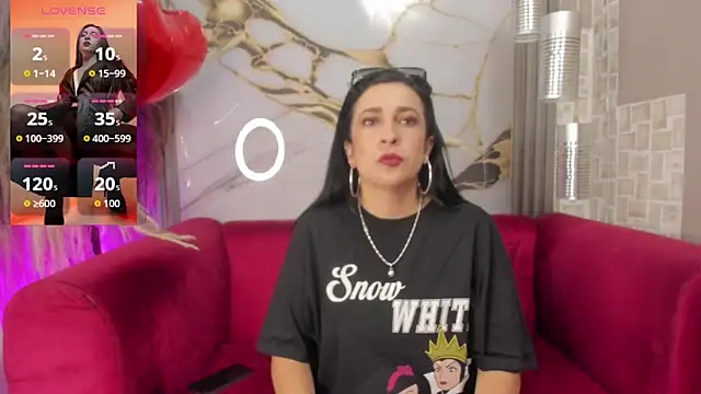 Bella williamss  online show from February 18, 7:32 pm