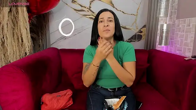 Bella williamss  online show from February 20, 8:00 pm