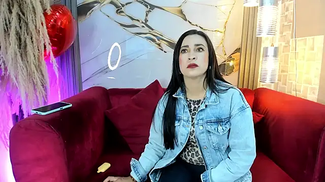 Snapshot of Bella_williamss_ chatting on September 16, 7:37 pm Bella williamss online show from September 16, 7:37 pm
